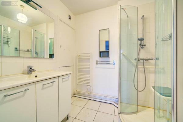 Appartement à vendre à Saint-Mandé dans le Val-de-Marne (94160), ref : 2 PIECES TERRASSE +BOX SAINT MANDE   
BOIS DE VINCENNES