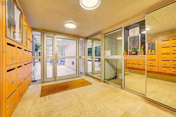 Appartement à vendre à Saint-Mandé dans le Val-de-Marne (94160), ref : 2 PIECES TERRASSE +BOX SAINT MANDE   
BOIS DE VINCENNES