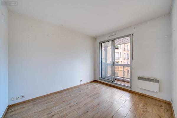 Appartement à vendre à Saint-Mandé dans le Val-de-Marne (94160), ref : 2 PIECES TERRASSE +BOX SAINT MANDE   
BOIS DE VINCENNES