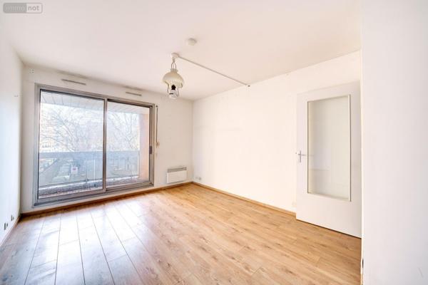 Appartement à vendre à Saint-Mandé dans le Val-de-Marne (94160), ref : 2 PIECES TERRASSE +BOX SAINT MANDE   
BOIS DE VINCENNES