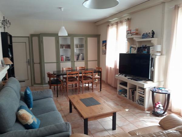 AVIGNON LE PONTET - MAISON A VENDRE AVEC COUR PROCHE CENTRE VILLE A PIED - GARAGE