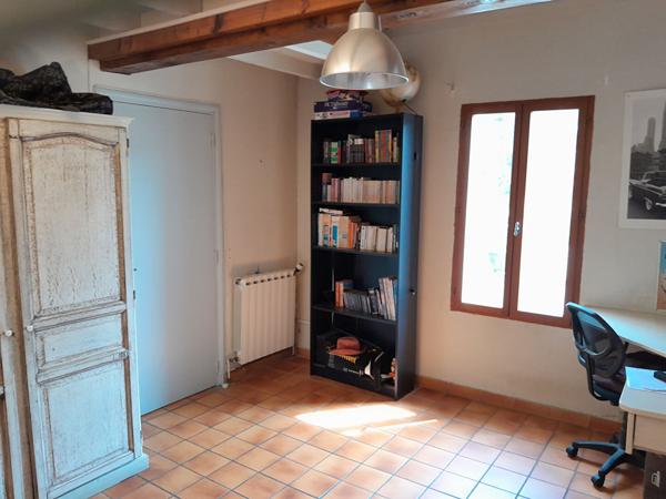 AVIGNON LE PONTET - MAISON A VENDRE AVEC COUR PROCHE CENTRE VILLE A PIED - GARAGE