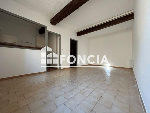 Location Studio 28.38 m² - 18 RUE BEC DE LIEVRE Nimes 30000