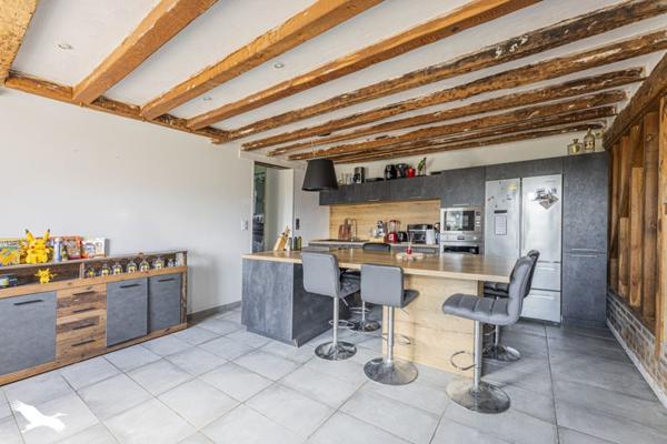 Maison 270 810 € Saint-Amand-Longpré 4 p 156 m² DPE C