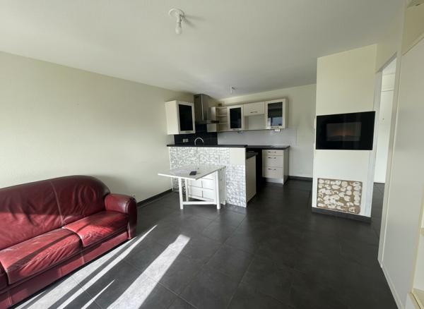 À vendre : appartement 2 pièces à Séné, secteur Poulfanc