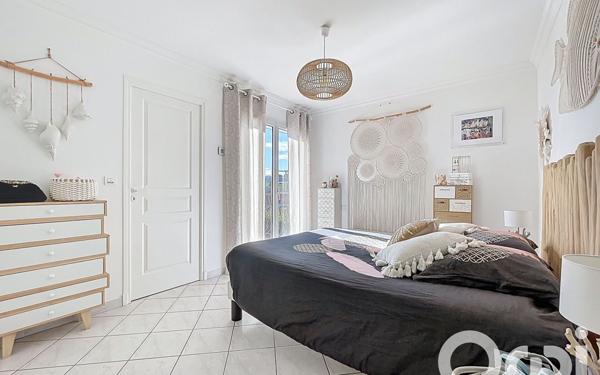 Maison à vendre    7 pièces •  Théza