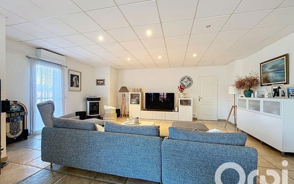 Maison à vendre    7 pièces •  Théza