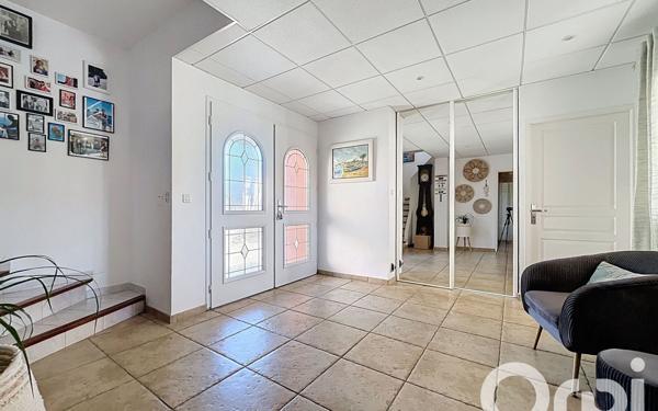 Maison à vendre    7 pièces •  Théza