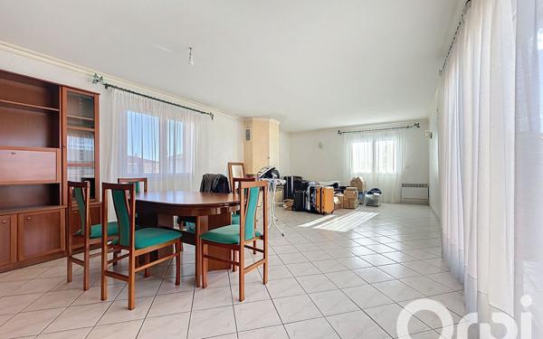 Maison à vendre    7 pièces •  Théza