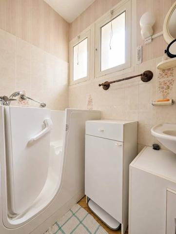 Maison de plain-pied avec jardin et espaces annexes – Cinq-Mars-la-Pile