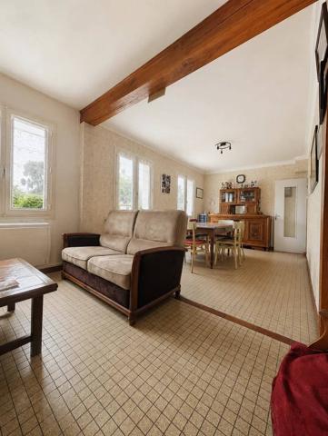 Maison de plain-pied avec jardin et espaces annexes – Cinq-Mars-la-Pile