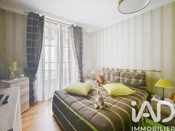 Immeuble à vendre 273 m² Crespières