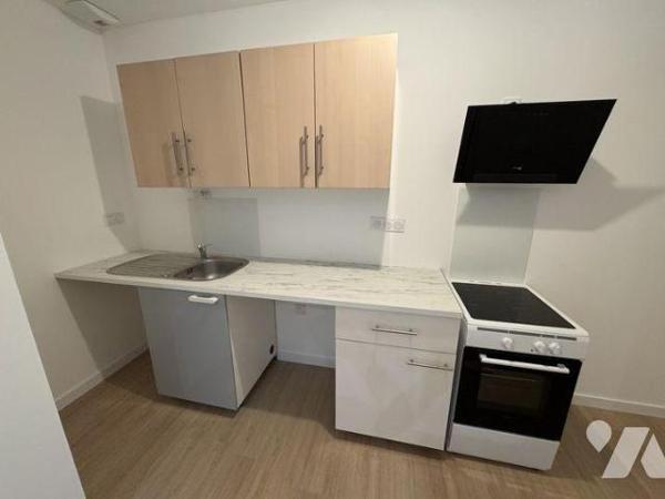 NOUVEAUTE étude TRENTE CINQ NOTAIRES !! Au c?ur du centre bourg de la commune de RENAC, venez d...