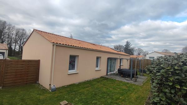 Maison plain-pied 88m² à vendre à AIZENAY