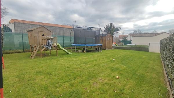 Maison plain-pied 88m² à vendre à AIZENAY