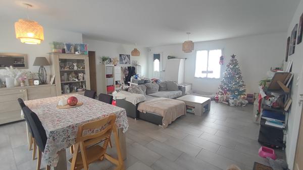 Maison plain-pied 88m² à vendre à AIZENAY
