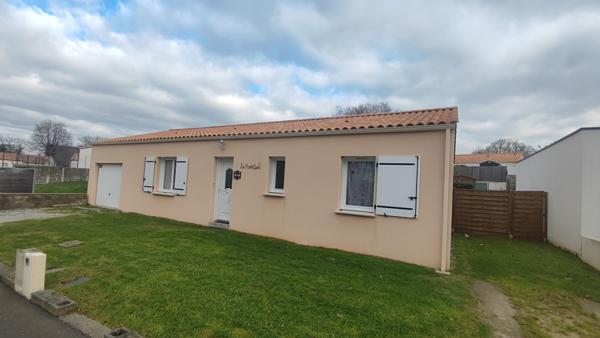 Maison plain-pied 88m² à vendre à AIZENAY