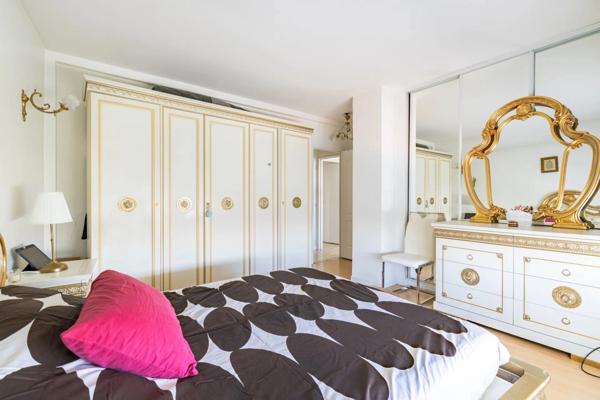 Appartement 6 pièces à vendre AUBERVILLIERS (93), commercialité possible
