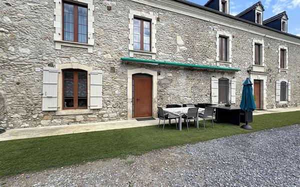 Maison à vendre    8 pièces •  Pardies-Piétat