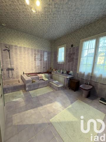 Maison à vendre 7 pièces 266 m² Bourges