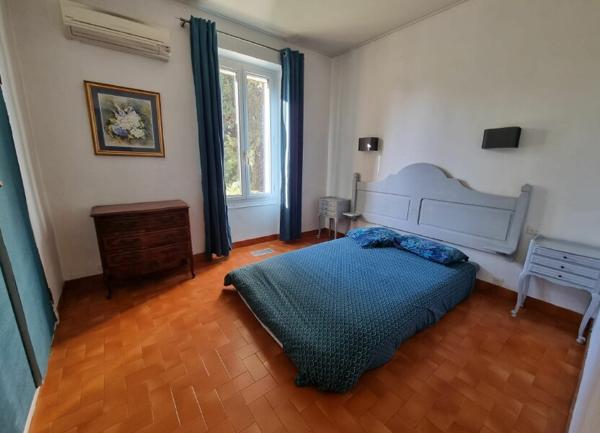 Maison à vendre    3 pièces • 121 m2 Marignane