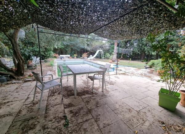 Maison à vendre    3 pièces • 121 m2 Marignane