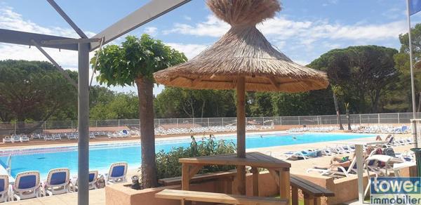 Chalet dans parc de loisirs ouvert à l'année