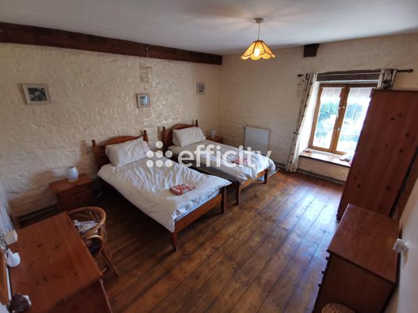 Maison 9 pièces - 243 m²