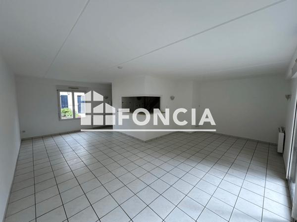 Location Maison 5 pièces 74.82 m² - 15 AVENUE PIERRE CHENAIS Mainvilliers 28300