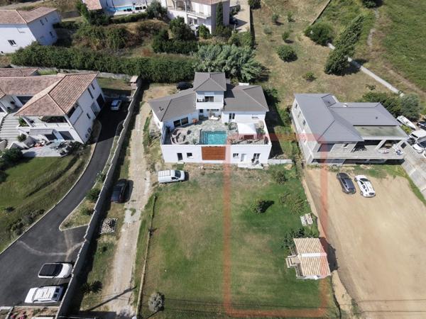 Rez-de-chaussée de villa 3 chambres avec jardin
