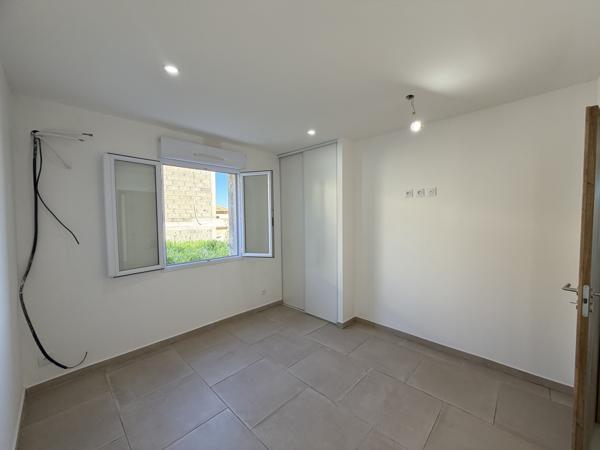 Rez-de-chaussée de villa 3 chambres avec jardin