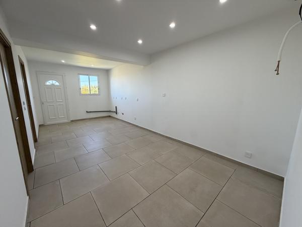 Rez-de-chaussée de villa 3 chambres avec jardin