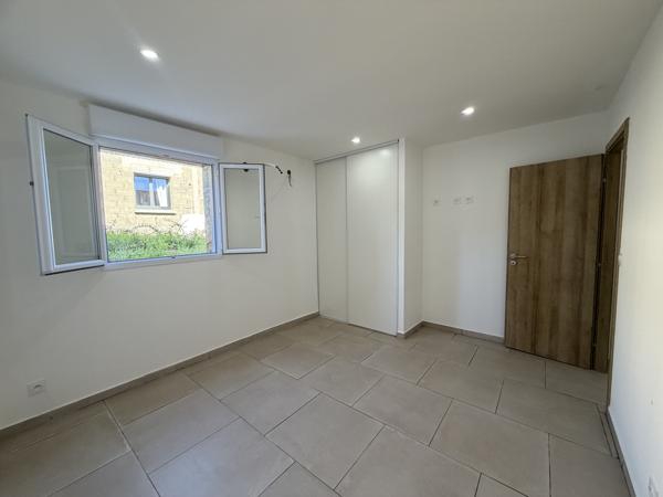 Rez-de-chaussée de villa 3 chambres avec jardin