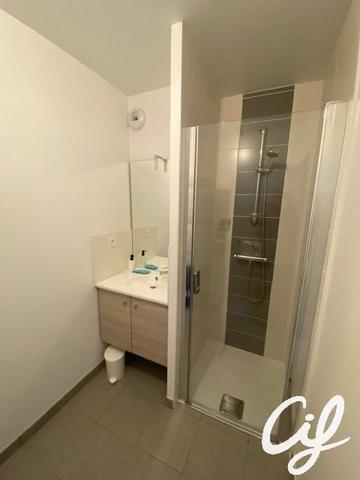 Appartement T2 CARQUEFOU - 45.31 m2  737 Euros