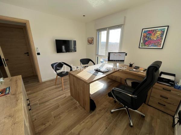 Bureau de 64 m²