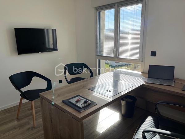 Bureau de 64 m²