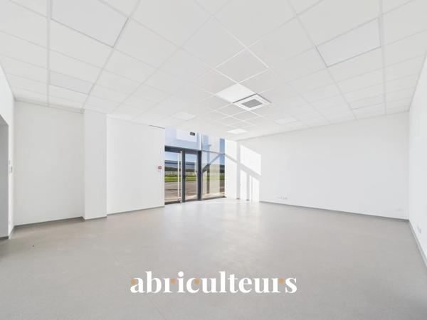 Bâtiment d’activité de 450 m² en vente à Chartres (28000)