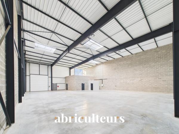 Bâtiment d’activité de 450 m² en vente à Chartres (28000)