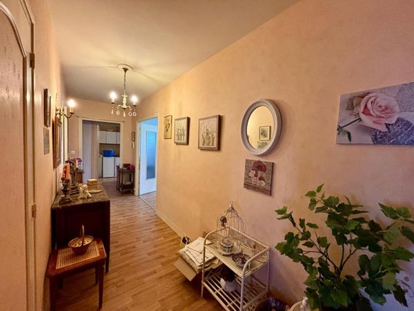A VENDRE – Appartement T5 à rénover – VANNES