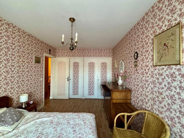 A VENDRE – Appartement T5 à rénover – VANNES
