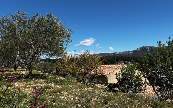 Maison à vendre    4 pièces •  Roquevaire