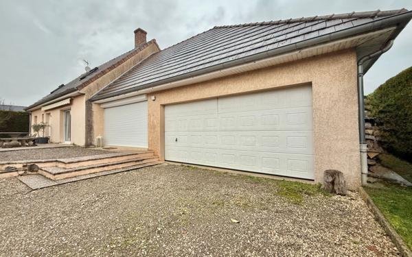 Maison à vendre    6 pièces •  Izier