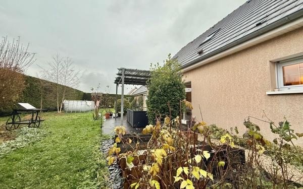 Maison à vendre    6 pièces •  Izier