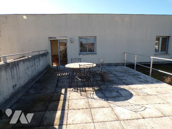 Appartement de type 2 avec terrasse.