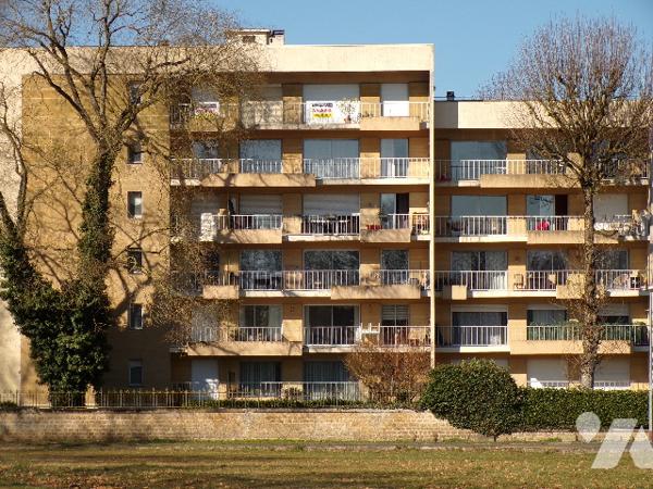 Appartement de type 2 avec terrasse.
