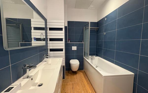 Maison à vendre    5 pièces • 145 m2 Niort