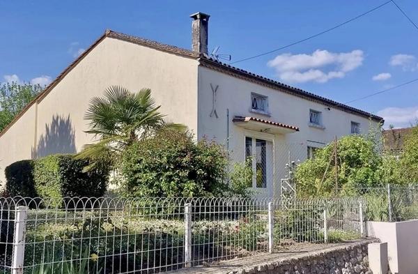 Maison en pierre à réinventer à Port-Sainte-Foy