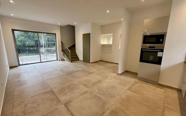 Maison à vendre    3 pièces •  Castres