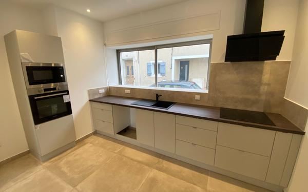 Maison à vendre    3 pièces •  Castres