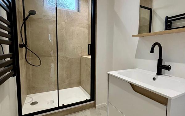 Maison à vendre    3 pièces •  Castres